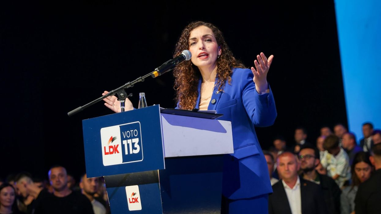 Thirrjet “Vjosa, Vjosa” përcjellin tubimin hapës të LDK-së në kryeqytet Thirrjet “Vjosa, Vjosa” përcjellin tubimin hapës të LDK-së në kryeqytet