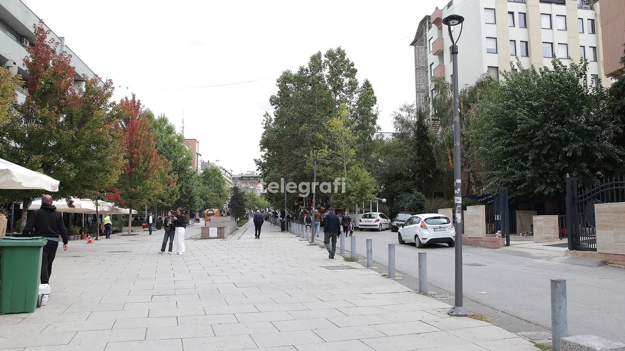 Mot me diell dhe vranësira, vende-vende riga shiu Mot me diell dhe vranësira, vende-vende riga shiu