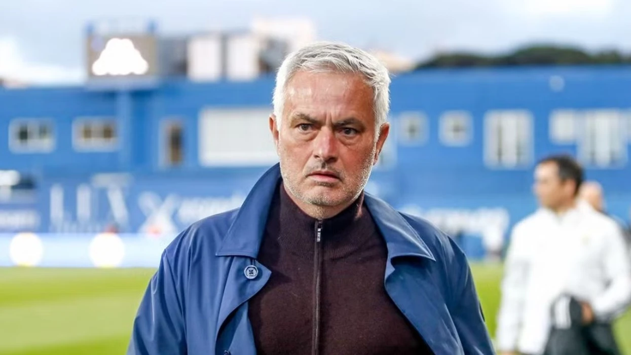 Jose Mourinho rikthehet te Real Madridi, nënshkruan edhe kontratë trivjeçare