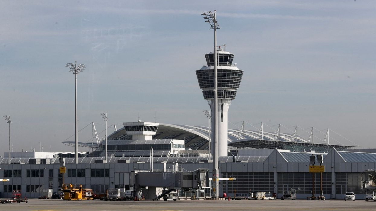 Alarm për dron në Gjermani, mbyllet përkohësisht Aeroporti i Mynihut Alarm për dron në Gjermani, mbyllet përkohësisht Aeroporti i Mynihut