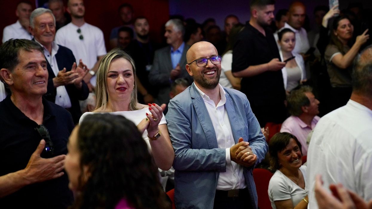 “Bashkë drejt fitores”-Bardhyl Hasanpapaj falënderon qytetarët e Deçanit për mikpritjen “Bashkë drejt fitores”-Bardhyl Hasanpapaj falënderon qytetarët e Deçanit për mikpritjen