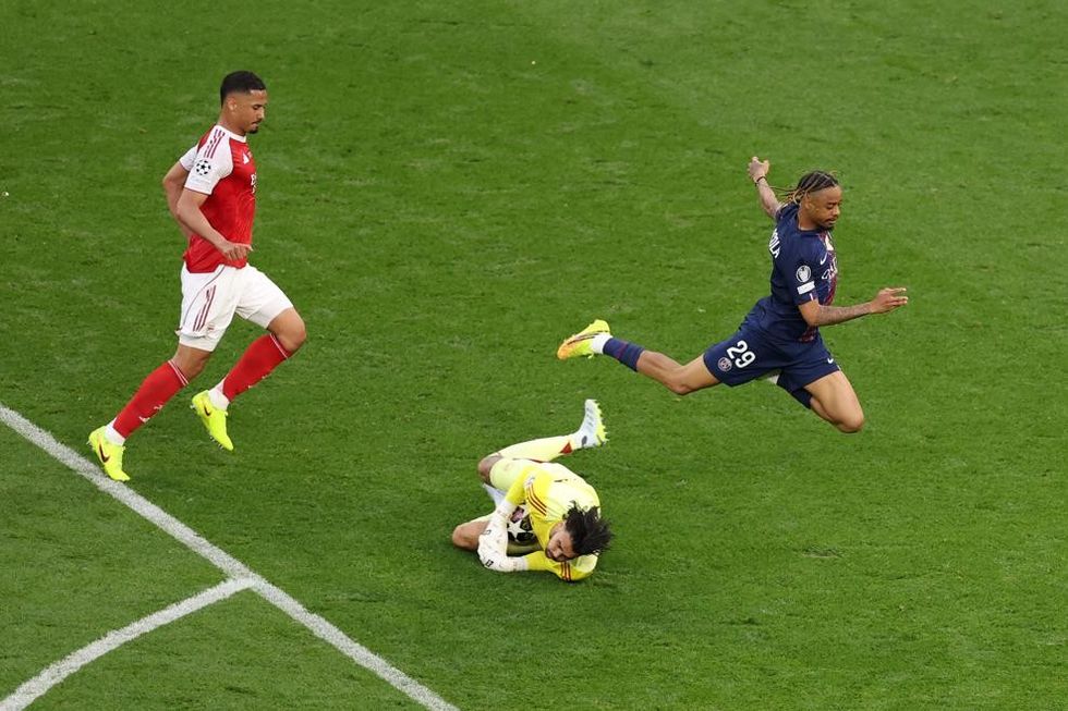Nuk ka fitues në kohën e rregullt, PSG – Arsenal shkon në vazhdime