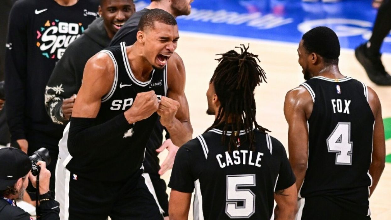 Spurs triumfojnë në shtëpinë e kampionit, shkojnë në finalen e madhe të NBA-së Spurs triumfojnë në shtëpinë e kampionit, shkojnë në finalen e madhe të NBA-së