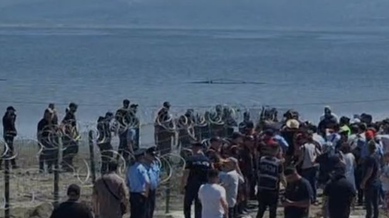Arrestohet roja i sigurisë që sulmoi fizikisht një qytetar gjatë tubimit në Zvërnec, hetim disiplinor policisë Vlorë
