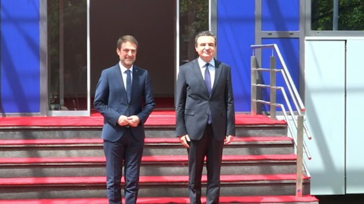 Kurti takon ministrin e jashtëm të Shqipërisë