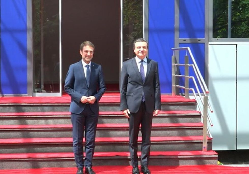 ​Kurti takon ministrin e jashtëm të Shqipërisë