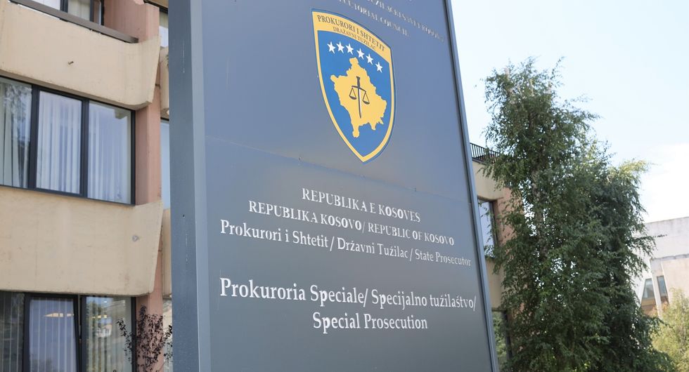 Aktakuzë për gjykim në mungesë ndaj pesë pjesëtarëve të Policisë serbe për krime lufte në Fushë-Kosovë Aktakuzë për gjykim në mungesë ndaj pesë pjesëtarëve të Policisë serbe për krime lufte në Fushë-Kosovë