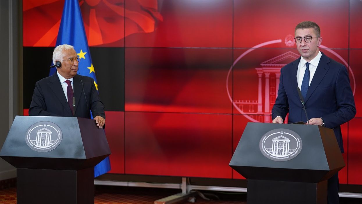 Mickoski pas takimit me Costan: Nuk kërkojmë privilegje, por një proces evropian të parashikueshëm dhe të besueshëm Mickoski pas takimit me Costan: Nuk kërkojmë privilegje, por një proces evropian të parashikueshëm dhe të besueshëm