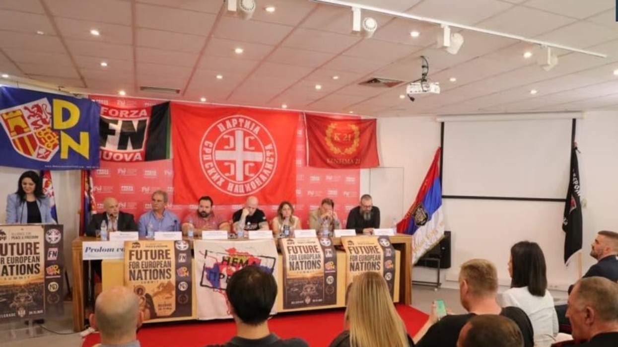 Kush është serbi i ekstremit të djathtë në listën e zezë amerikane që i mblodhi “shokët” evropianë në Beograd?