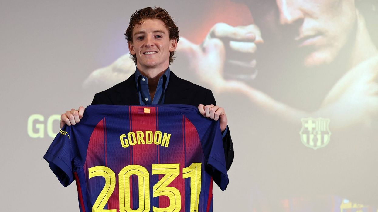 Anthony Gordon do të sfidojë yllin e Barcelonës për një pozicion Anthony Gordon do të sfidojë yllin e Barcelonës për një pozicion