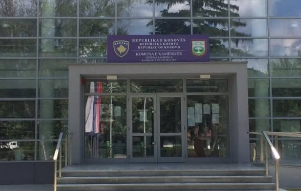 Komuna e Kamenicës njofton shpërndarjen e pakove “Baby-Box”