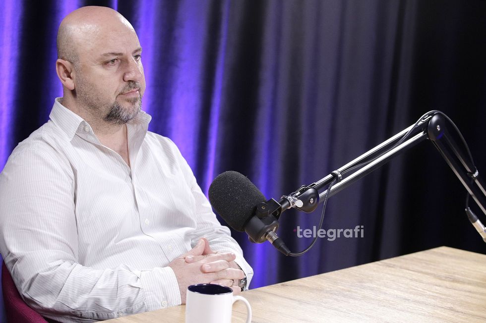 Rrjetet sociale po i shtyjnë të rinjtë drejt rinoplastikës? Kastrati: Pacientët vijnë edhe me foto të VIP-ave