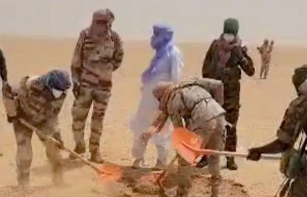 Tragjedi në shkretëtirën e Saharës - të paktën 49 persona vdesin nga etja