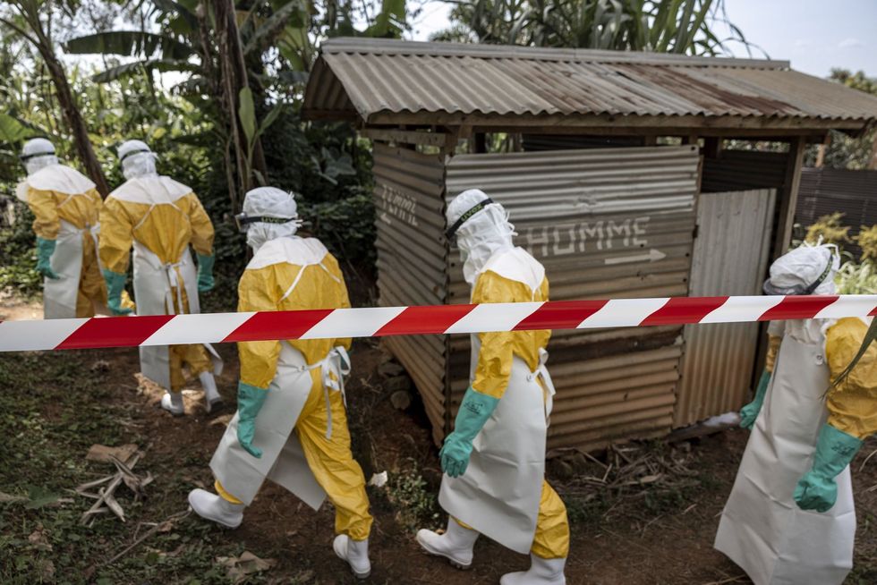 OBSH kërkon 518 milionë dollarë për të frenuar shpërthimin e Ebolës