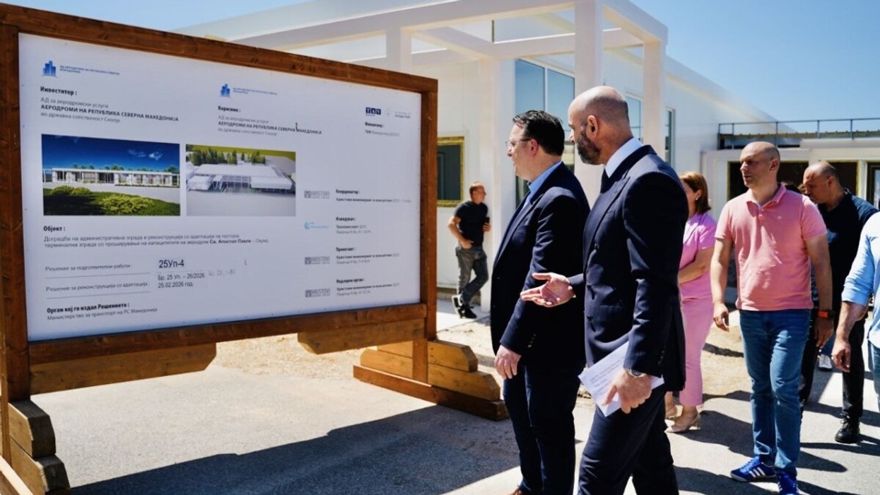 Nikolloski: Janë realizuar mbi 65 për qind e punimeve për rikonstruksionin dhe zgjerimin e Aeroportit të Ohrit
