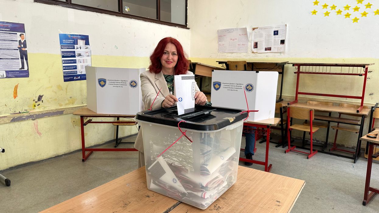 Voton Eliza Hoxha: Sot është dita e demokracisë për Kosovë që duam Voton Eliza Hoxha: Sot është dita e demokracisë për Kosovë që duam