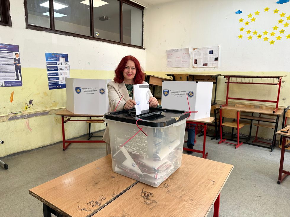Voton Eliza Hoxha: Sot është dita e demokracisë për Kosovë q