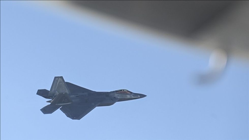 Aeroplanët e NATO-s rrëzuan një dron që hyri në hapësirën aj