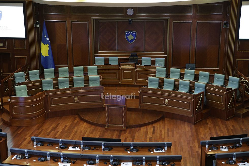 “Kosovarët janë lodhur nga bixhozi politik”, media