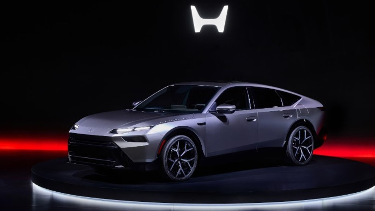 Honda përgatit rifreskimin e Accord-it 'futuristik'