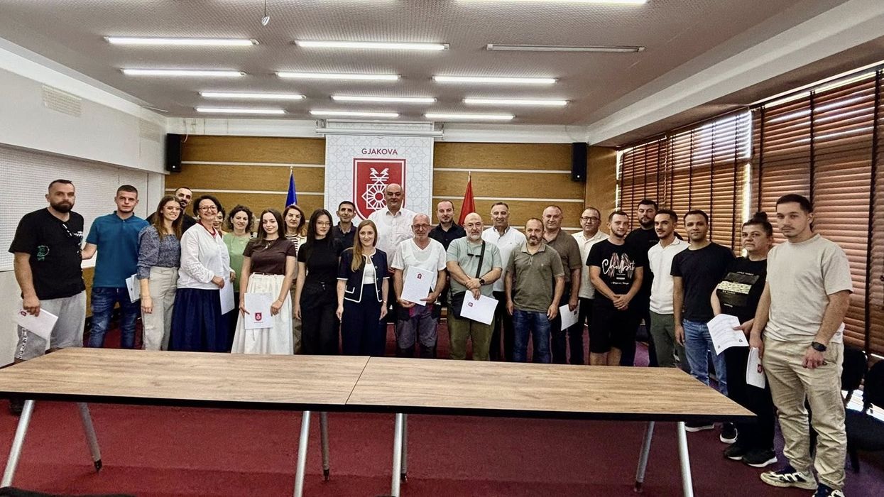 Komuna e Gjakovës ndan 150 mijë euro grante për 23 biznese Komuna e Gjakovës ndan 150 mijë euro grante për 23 biznese