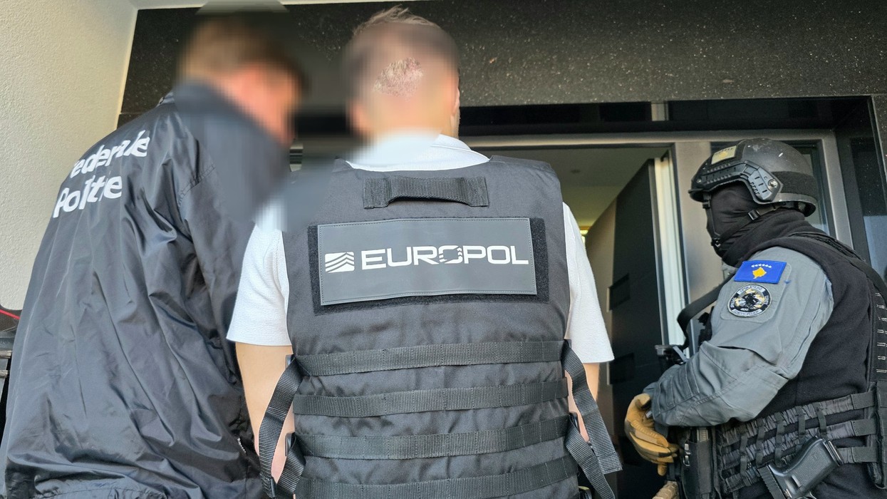 Operacion i përbashkët ndërkombëtar në pesë qytete, arrestohen 5 të dyshuar
