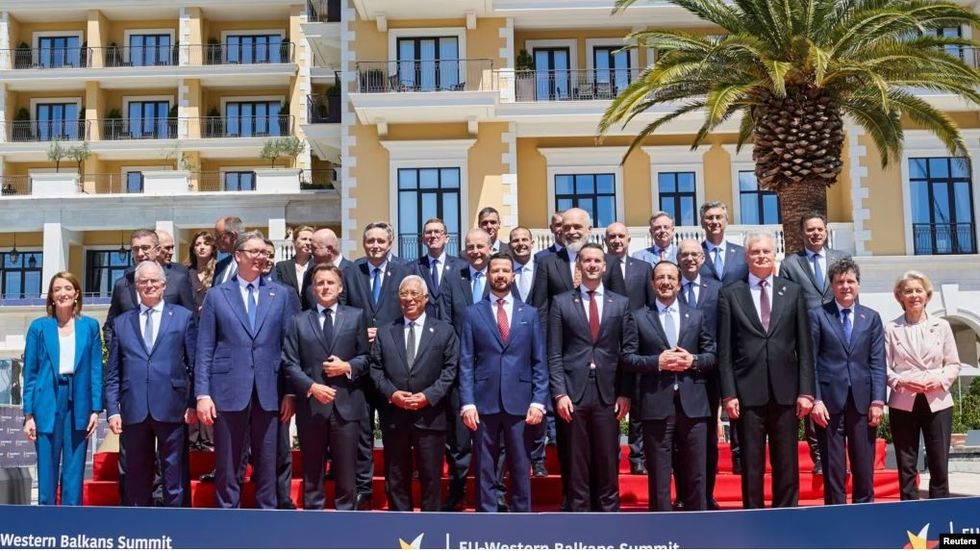 Gjermania, Franca dhe shtetet e Beneluksit propozo
