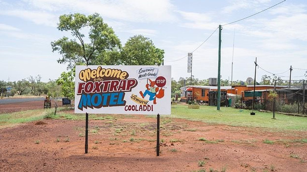 Qyteti më i vogël i Australisë është në shitje për vetëm 400,000 dollarë - dhe madje vjen me një pub, motel dhe restorant me katër yje Qyteti më i vogël i Australisë është në shitje për vetëm 400,000 dollarë - dhe madje vjen me një pub, motel dhe restorant me katër yje