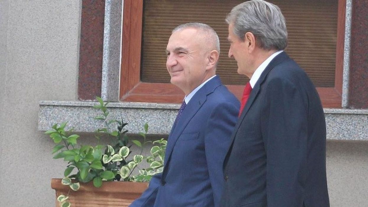 “Ishte komplot mafioz”, Meta reagon pas lajmit për heqjen e non gratës ndaj Berishës “Ishte komplot mafioz”, Meta reagon pas lajmit për heqjen e non gratës ndaj Berishës