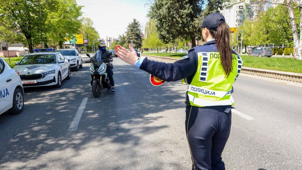 Policia me aksione të përforcuara, mbi 1500 shkelje nga drejtuesit e motoçikletave, mopedëve dhe trotinetëve elektrikë Policia me aksione të përforcuara, mbi 1500 shkelje nga drejtuesit e motoçikletave, mopedëve dhe trotinetëve elektrikë