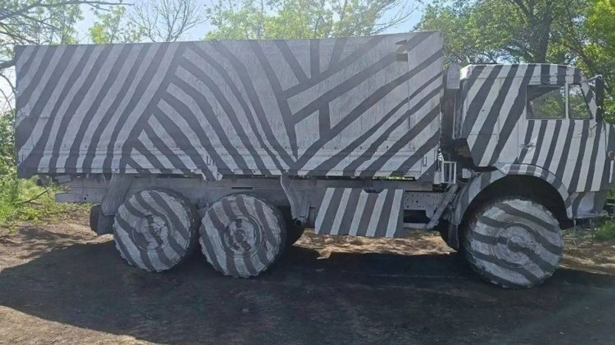 Rusia përdor kamuflazh të Luftës së Parë Botërore kundër dronëve modernë ukrainas Rusia përdor kamuflazh të Luftës së Parë Botërore kundër dronëve modernë ukrainas