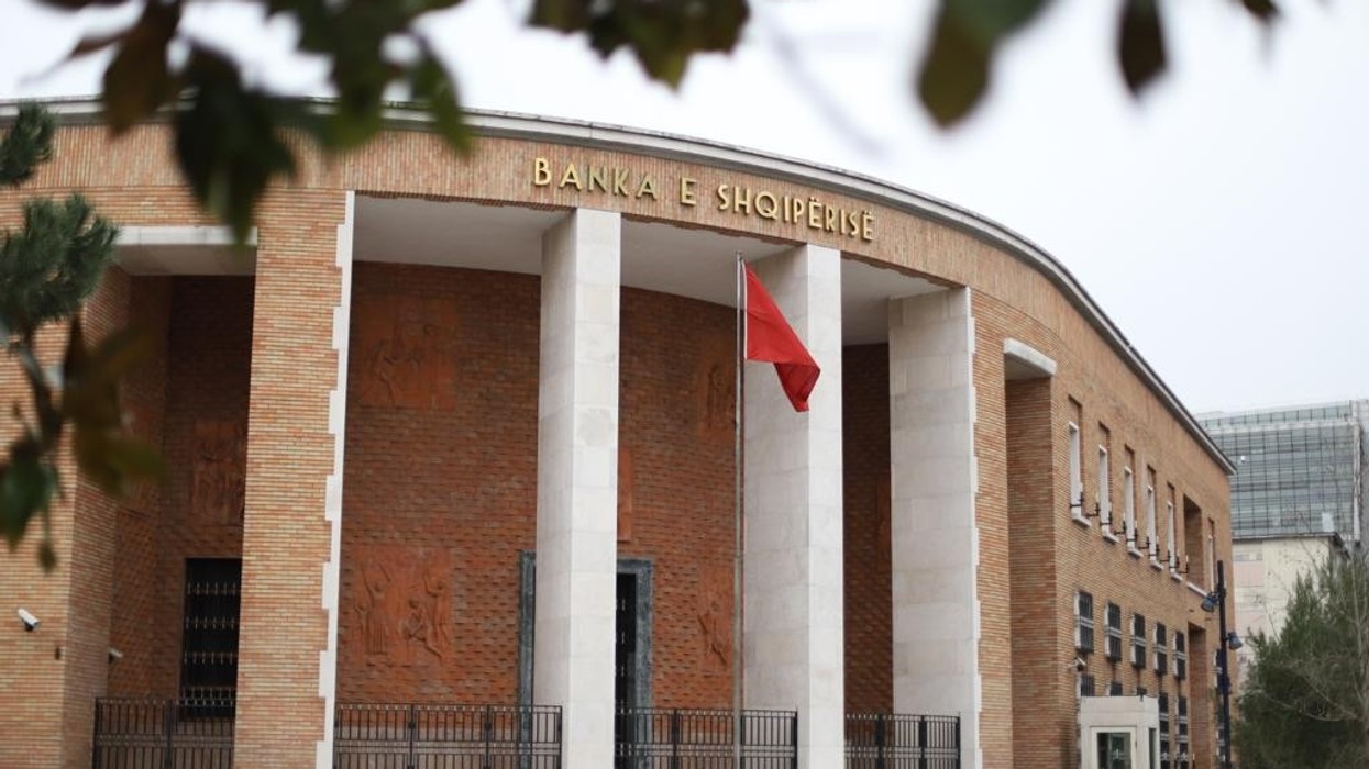 Banka e Shqipërisë: Turistët e huaj shpenzuan 1 mld euro në 3 muaj