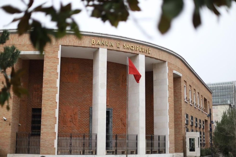 Banka e Shqipërisë: Turistët e huaj shpenzuan 1 mld euro në 
