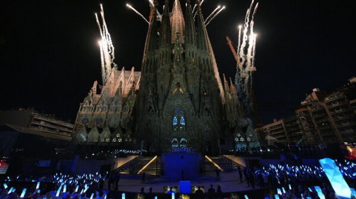 Sagrada Familia arrin një moment historik - përfundohet kulla kryesore e Jezu Krishtit Sagrada Familia arrin një moment historik - përfundohet kulla kryesore e Jezu Krishtit