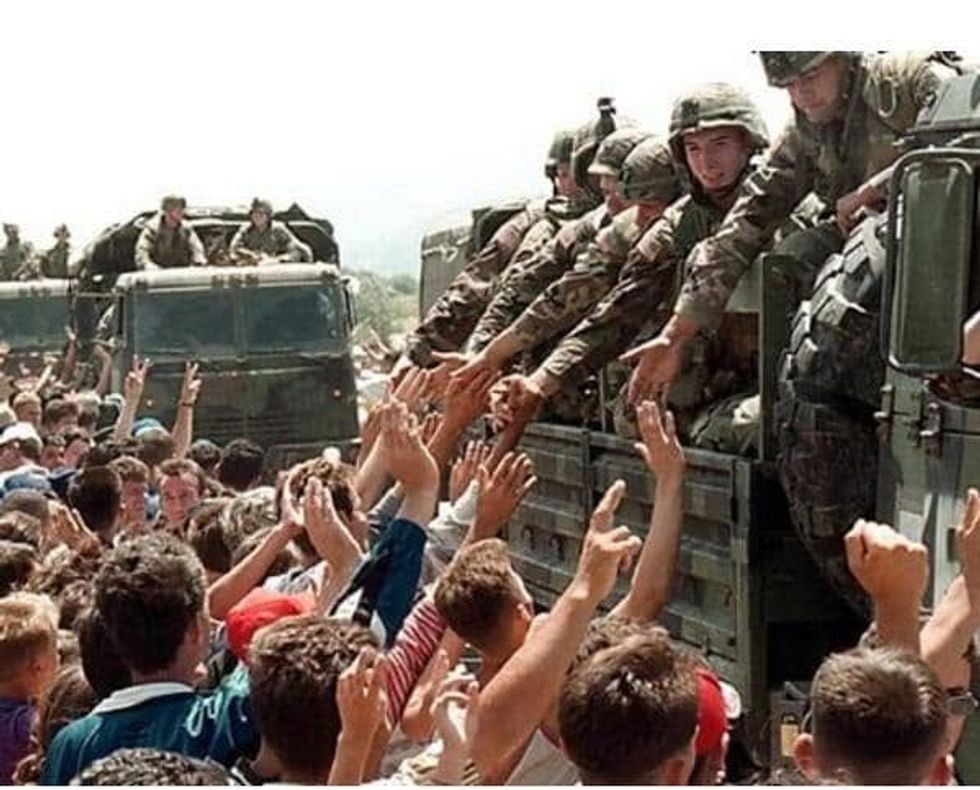Ambasada e SHBA-së në Kosovë përkujton 27-vjetorin e hyrjes 