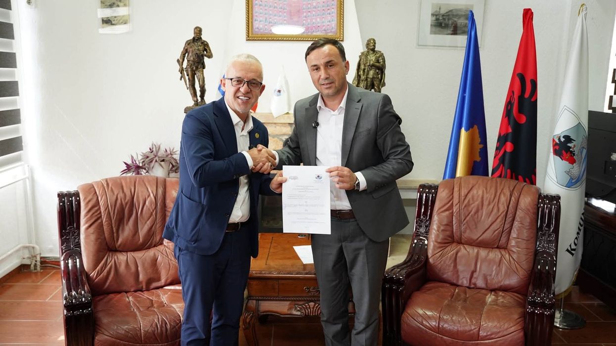 Halil Kastrati njofton për projektin madhor të ujit të pijshëm në Kaçanik Halil Kastrati njofton për projektin madhor të ujit të pijshëm në Kaçanik