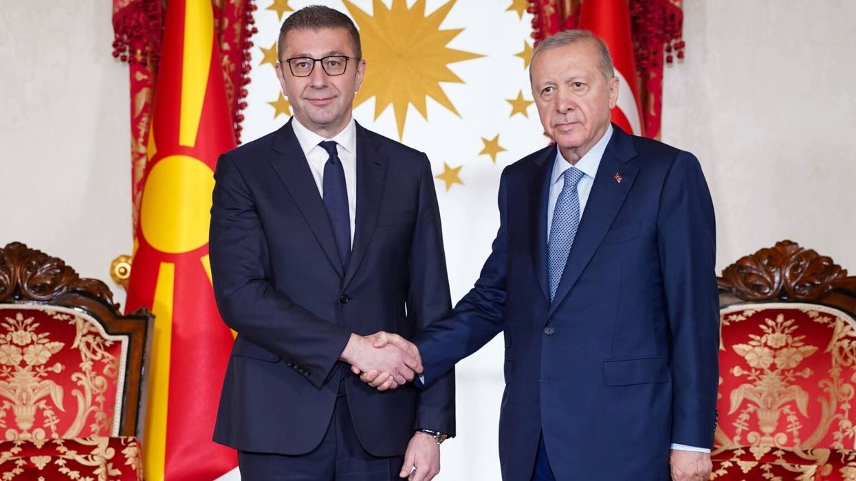Mickoski-Erdogan: Turqia mbetet partner i rëndësishëm strategjik i Maqedonisë Mickoski-Erdogan: Turqia mbetet partner i rëndësishëm strategjik i Maqedonisë