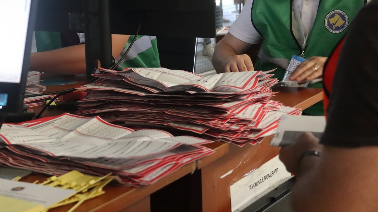 Përfundon numërimi i votave për kandidatë, kush fiton e kush rrezikon mandatin e fundit?