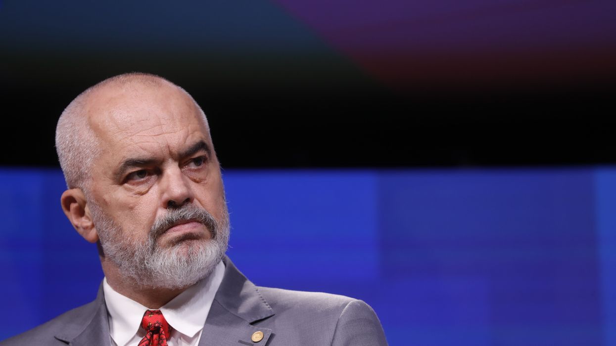 Rama: Sazani mbetet shtetëror, Zvërneci pronë private – publikon detaje të procedurave për investimet Rama: Sazani mbetet shtetëror, Zvërneci pronë private – publikon detaje të procedurave për investimet