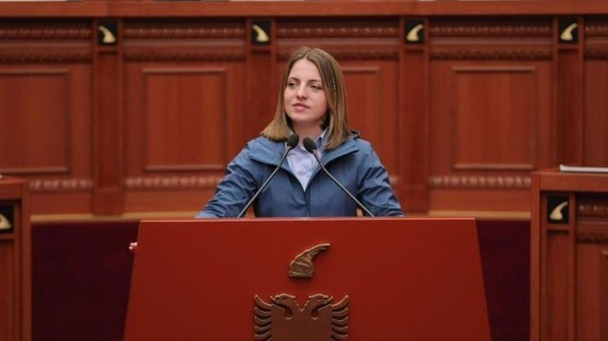 “Neomalësorja” largohet nga grupi parlamentar i PS: Jam deputete e pavarur “Neomalësorja” largohet nga grupi parlamentar i PS: Jam deputete e pavarur