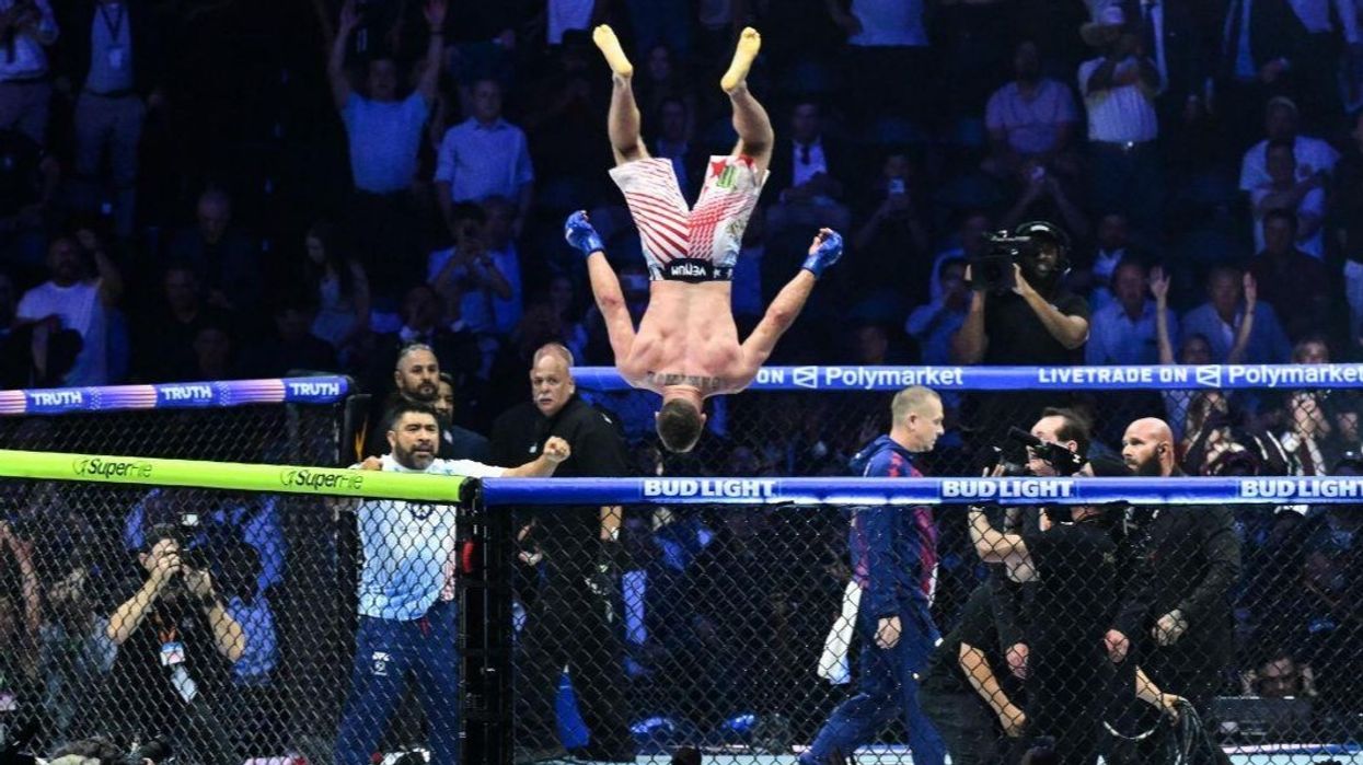 Gaethje trondit Topurian, Gane shkatërron Pereiran në eventin e UFC-së në Shtëpinë e Bardhë Gaethje trondit Topurian, Gane shkatërron Pereiran në eventin e UFC-së në Shtëpinë e Bardhë