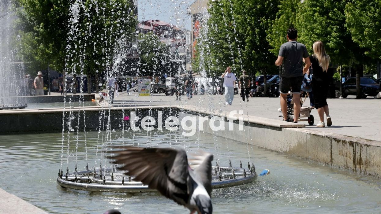 Vera sjell ngjyra dhe gjallëri në Prishtinë, sheshet mbushen me qytetarë Vera sjell ngjyra dhe gjallëri në Prishtinë, sheshet mbushen me qytetarë