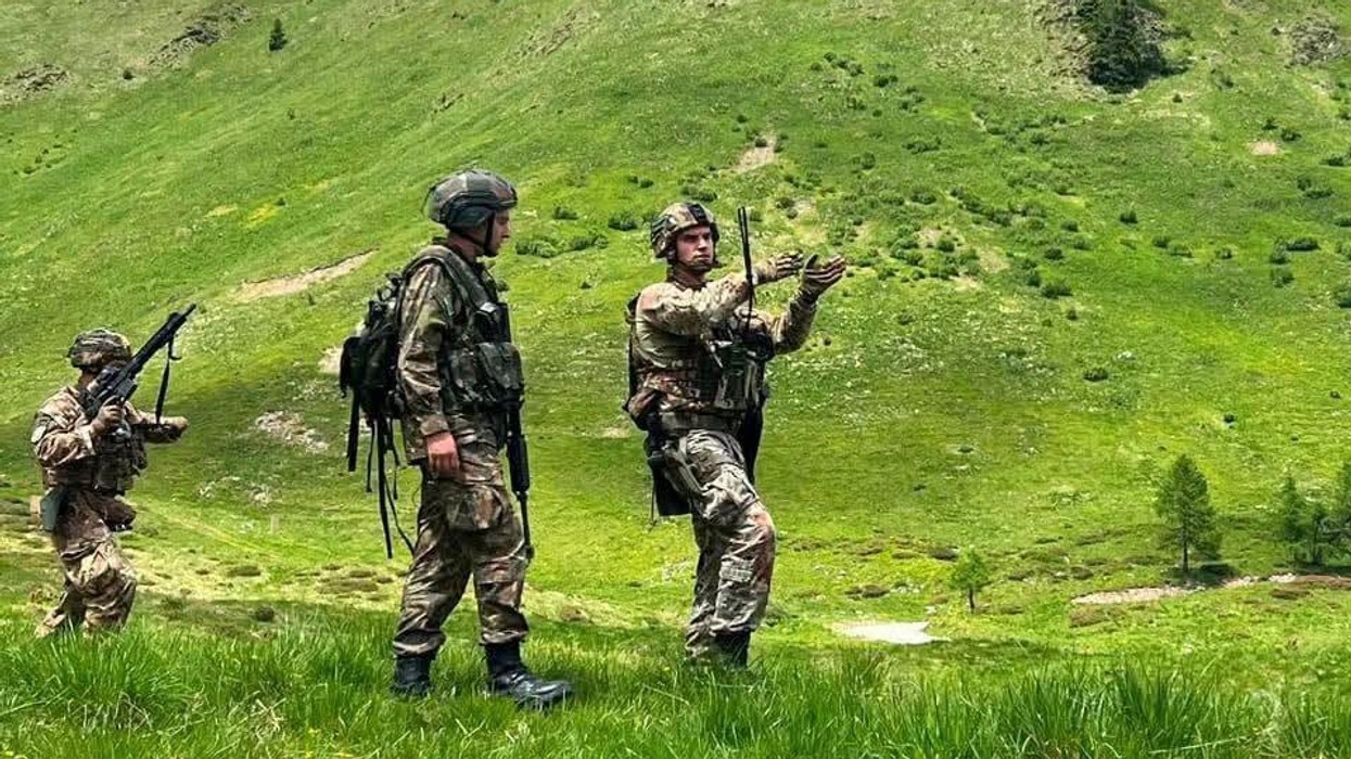 Forcat Tokësore shqiptare zhvillojnë trajnim të përbashkët me ushtrinë italiane për operacione në terrene malore