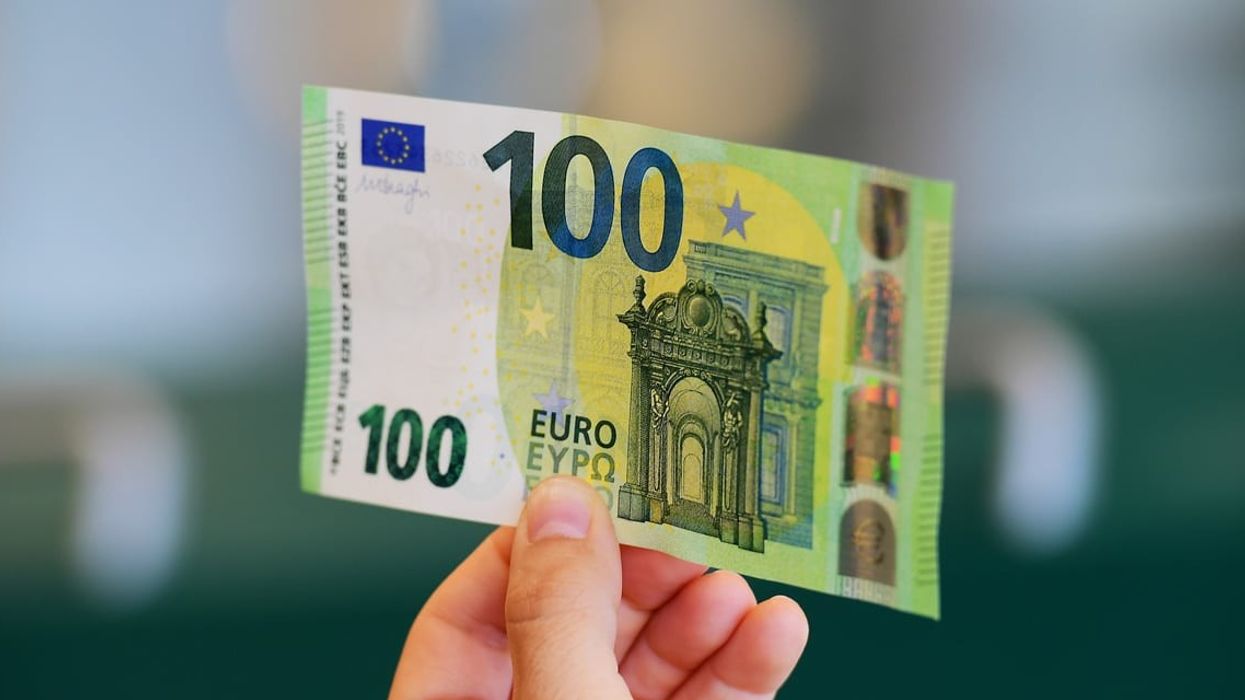 Hapet aplikimi për ankesa për ata që s’i morën 100 eurot Hapet aplikimi për ankesa për ata që s’i morën 100 eurot