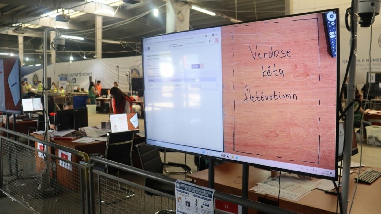Numërimi i votave me postë drejt fundit, si renditen partitë politike