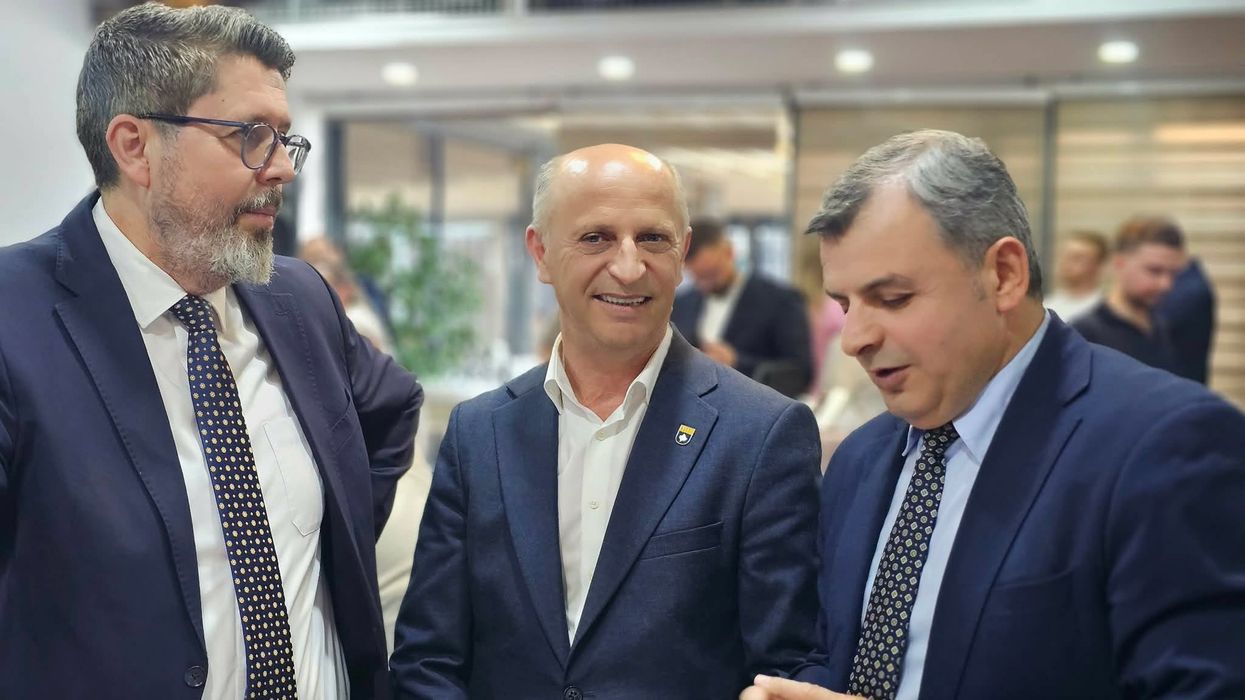 Unioni i Turizmit shënon 6-vjetorin e themelimit me ceremoni solemne në Prishtinë Unioni i Turizmit shënon 6-vjetorin e themelimit me ceremoni solemne në Prishtinë