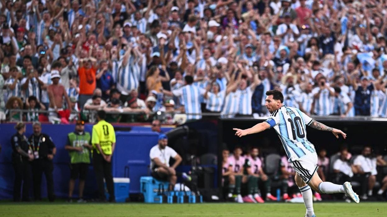 Het-trik dhe rekord pas rekordi: Messi barazon Klosen, kalon Ronaldon dhe mahnit botën Het-trik dhe rekord pas rekordi: Messi barazon Klosen, kalon Ronaldon dhe mahnit botën