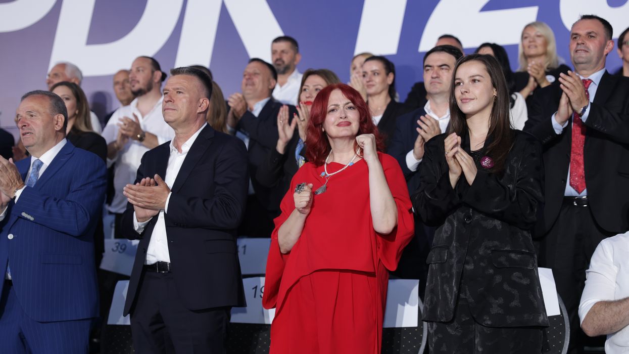 Eliza Hoxha rikthehet në kuvend, mori mbi 20 mijë vota në zgjedhjet e 7 qershorit Eliza Hoxha rikthehet në kuvend, mori mbi 20 mijë vota në zgjedhjet e 7 qershorit