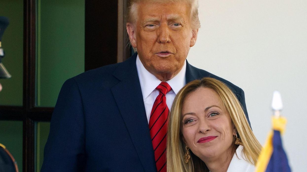 Trump tha se Meloni iu lut të bënte foto me të, reagon ashpër kryeministrja e Italisë Trump tha se Meloni iu lut të bënte foto me të, reagon ashpër kryeministrja e Italisë