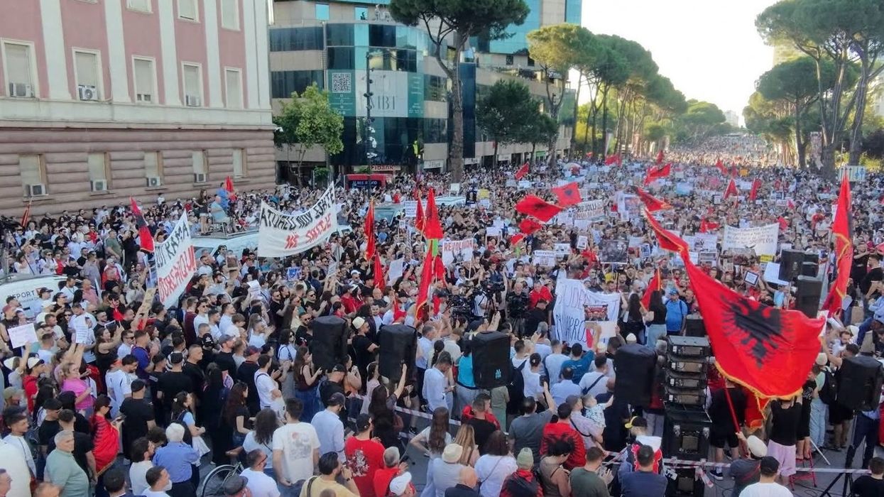 Dita e 19-të e protestës qytetare, policia merr në hetim 27 persona Dita e 19-të e protestës qytetare, policia merr në hetim 27 persona